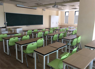 新竹實驗中學上課桌